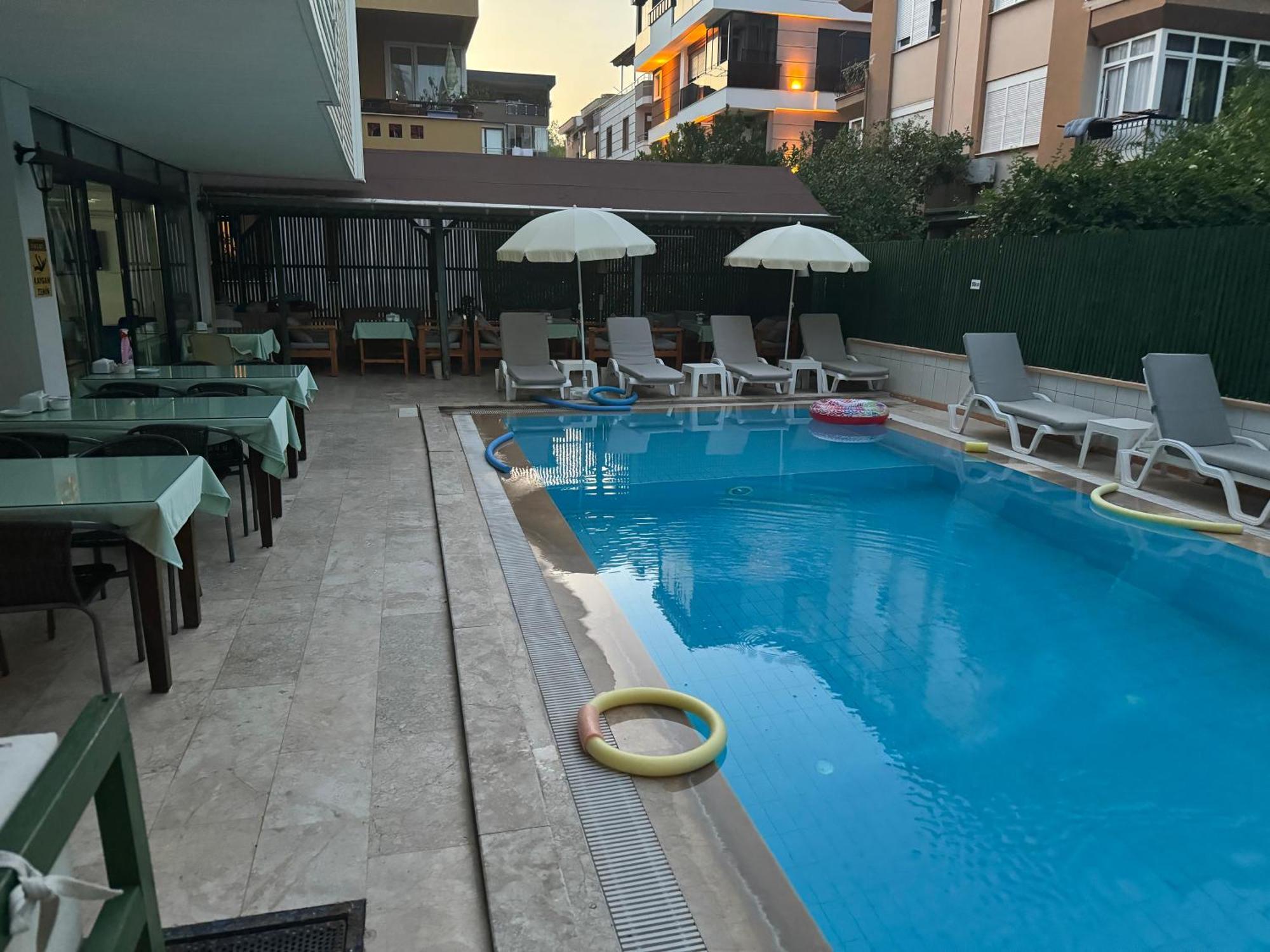Meltem Otel อันตัลยา ภายนอก รูปภาพ