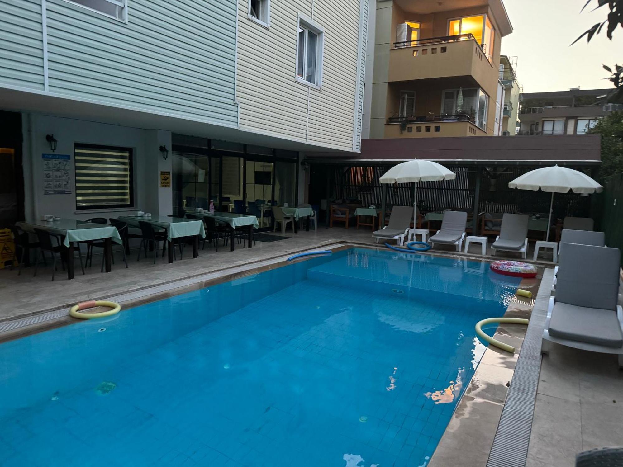 Meltem Otel อันตัลยา ภายนอก รูปภาพ