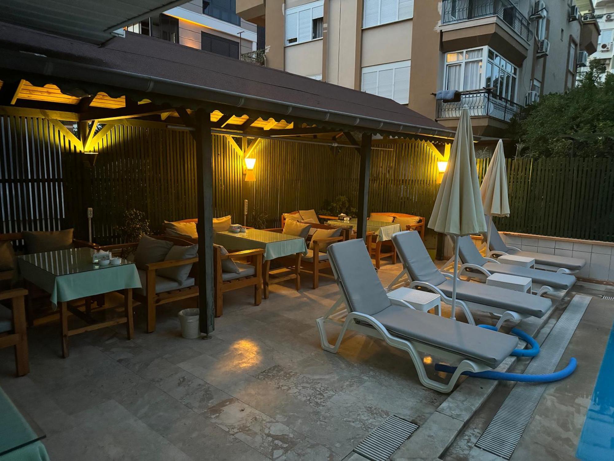 Meltem Otel อันตัลยา ภายนอก รูปภาพ